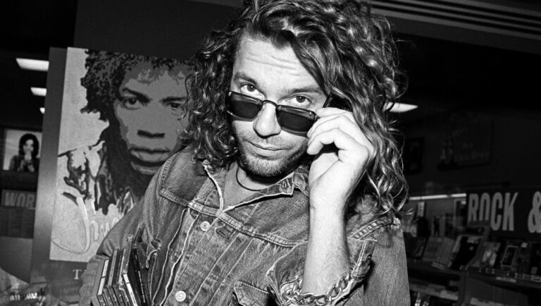 Michael Hutchence: la fine tragica di un’anima tormentata  