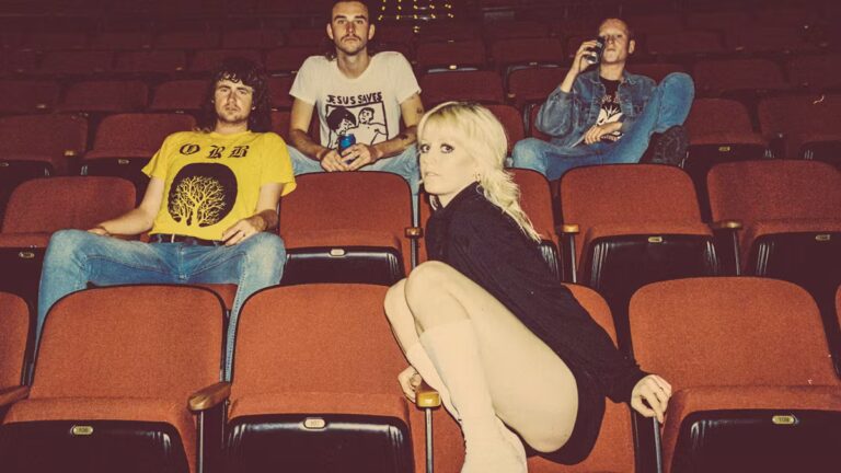 Daft Punks: Gli Amyl And The Sniffers E Il Coraggio Di rimanere fedeli a se stessi